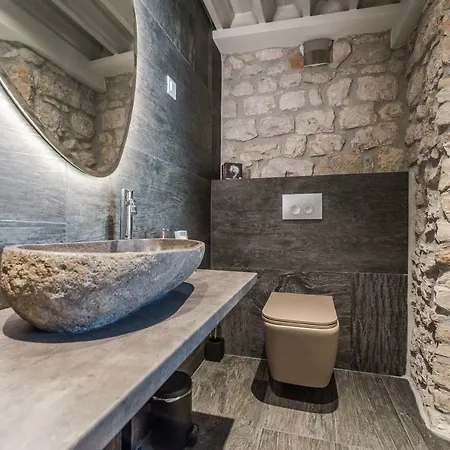 Alma Lofts 扎达尔