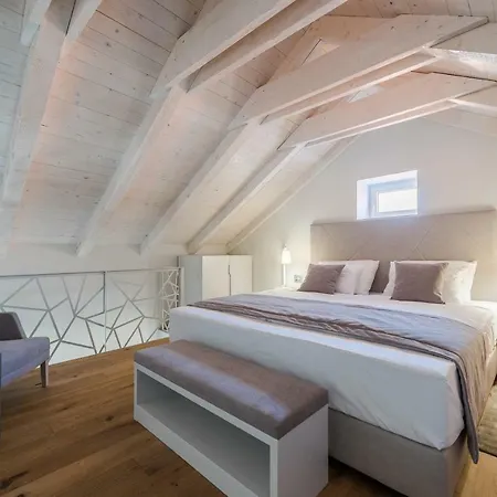 Apartment Alma Lofts Zadar