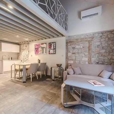 Alma Lofts 公寓